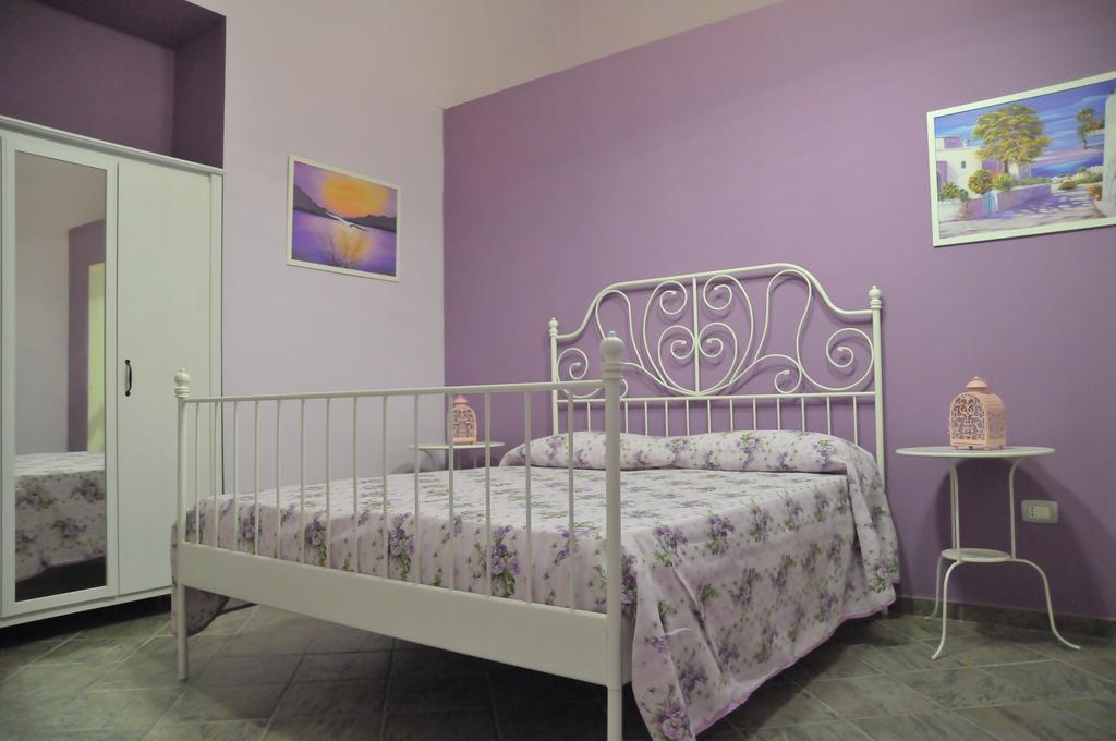B&B Ingiropernapoli Δωμάτιο φωτογραφία